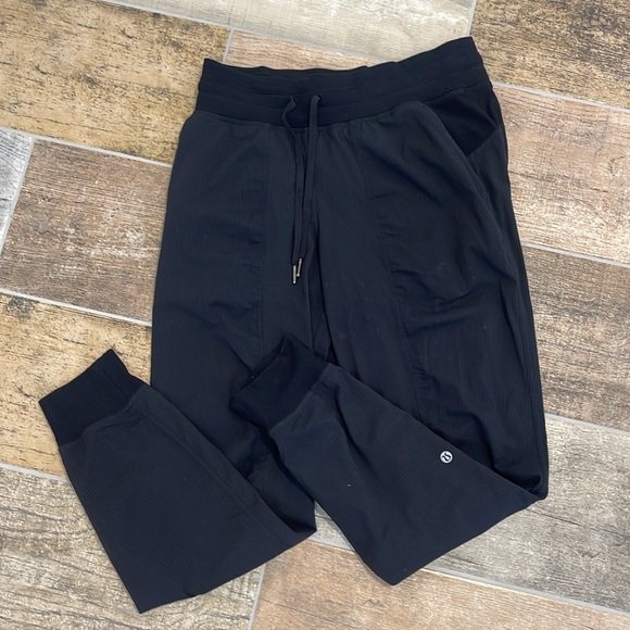 Lululemon Black Dance Studio Joggers size 6 - Picture 1 of 8